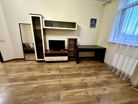 квартира за адресою Сім'ї Кульженків вул. (Петра Дегтяренка), 33