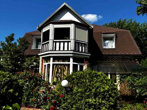 будинок за адресою Курортна