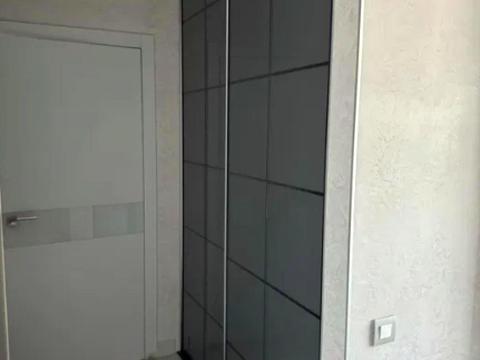 квартира за адресою Літературна вул., 8
