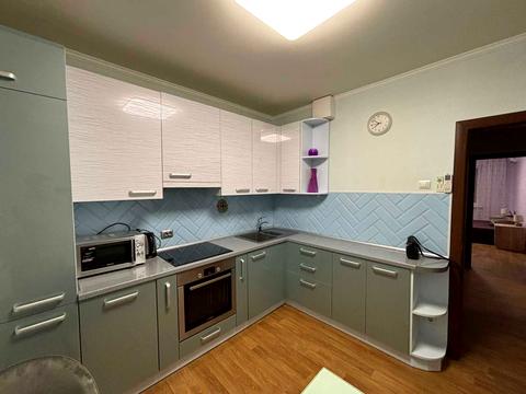 квартира за адресою Софії Русової вул., 3