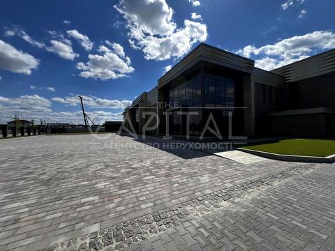 комерційна за адресою Велика Окружна вул., 1