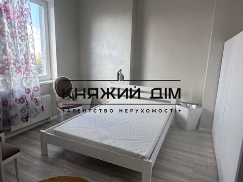 квартира за адресою Кирило-Мефодіївська вул., 2