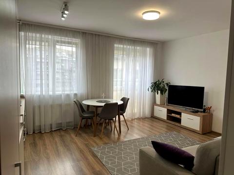 квартира за адресою Джерельна вул., 79
