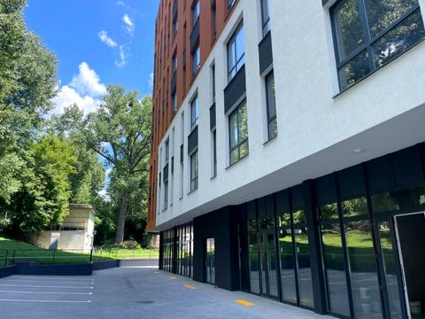 коммерческая по адресу Старокостянтинівське шоссе, 3г