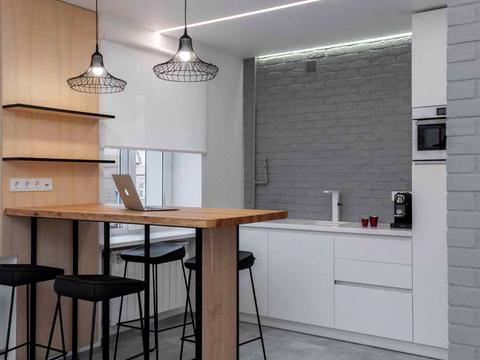 комерційна за адресою Оболонська вул., 38