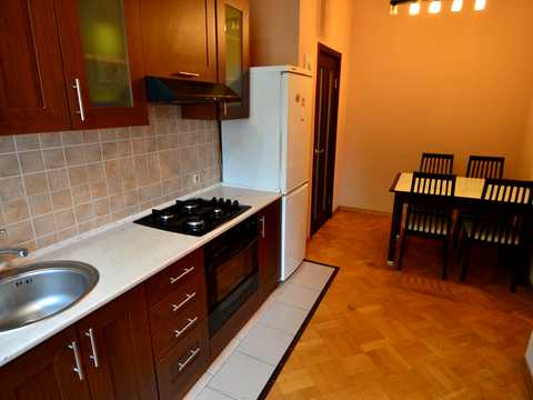квартира за адресою Братська вул., 5