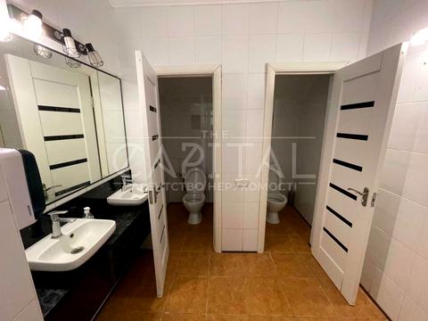 комерційна за адресою Бульварно-Кудрявська вул. (Воровського), 8