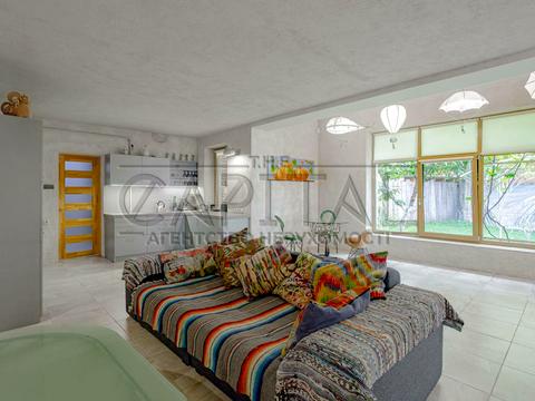 будинок за адресою Богатирська вул., 30-А