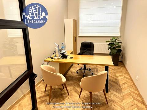 комерційна за адресою Нагірна вул., 7