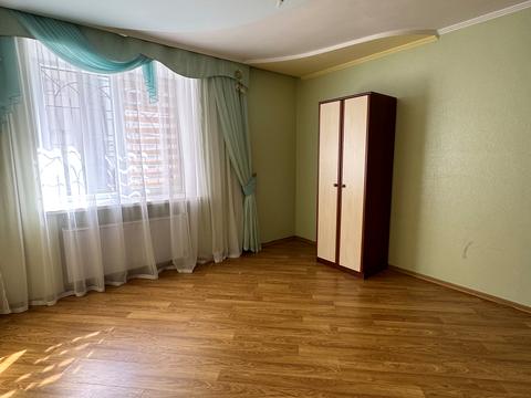 квартира за адресою Зодчих вул., 4