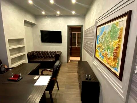 комерційна за адресою Саксаганського вул., 68/21