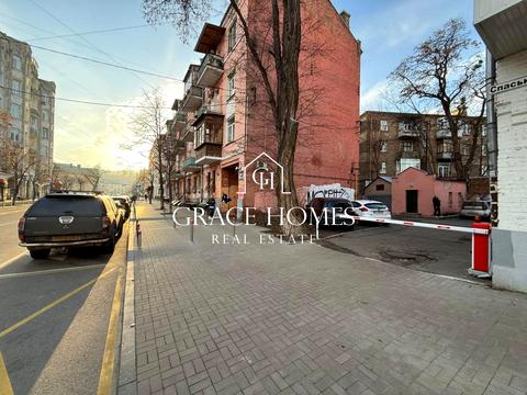 комерційна за адресою Спаська вул., 9/2