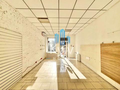 комерційна за адресою Володимирська вул., 81