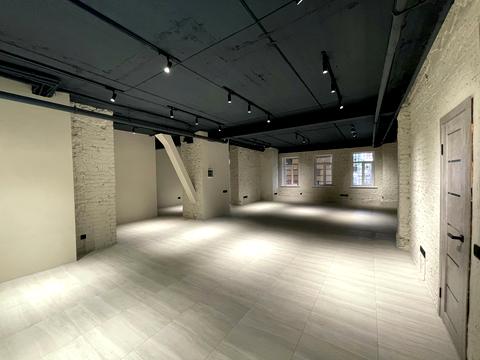 комерційна за адресою Воздвиженська вул., 60