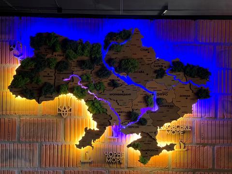 комерційна за адресою Джона Маккейна вул. (Івана Кудрі), 1