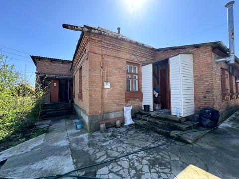 будинок за адресою Левка Лук'яненка вул. (Декабристів)