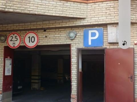 паркоместо по адресу Евгения Коновальца ул. (Щорса), 32-Б