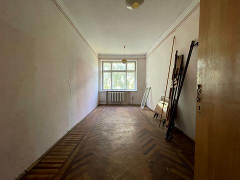 комерційна за адресою вул. Центральна, 303
