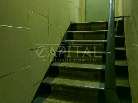 комерційна за адресою Князів Острозьких вул. (Московська), 39