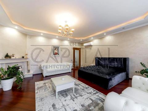 будинок за адресою святкова