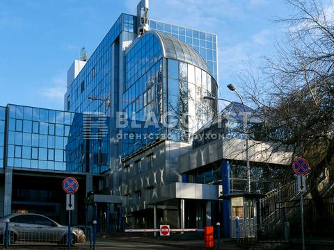 комерційна за адресою Спортивна пл., 3