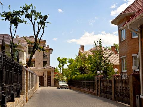 участок по адресу Абрикосовая ул., 900