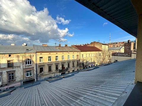 комерційна за адресою Шпитальна вул., 9