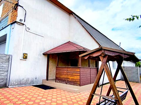 комерційна за адресою смт. Іванків, Проскури вул., 86