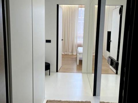 квартира за адресою Київ, Салютна вул., 2а