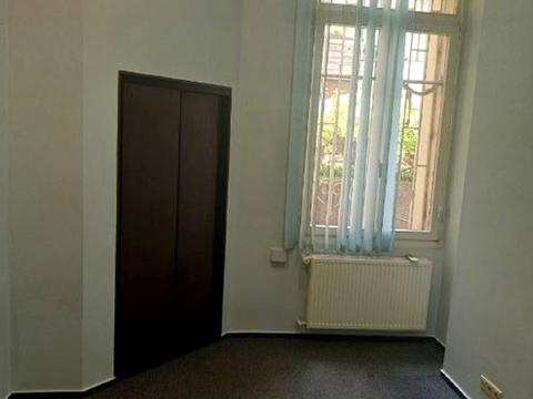 коммерческая по адресу Музейний пер., 4