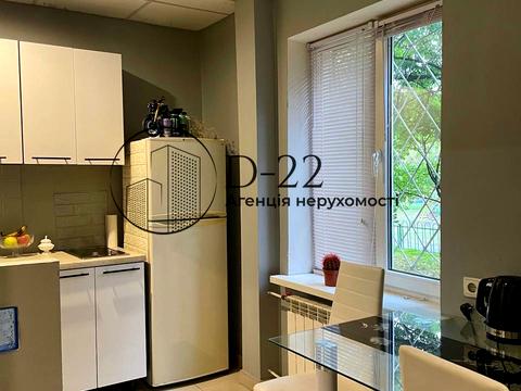 квартира за адресою Ревуцького вул., 7