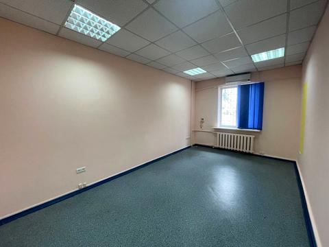 комерційна за адресою Павла Скоропадського вул., 63