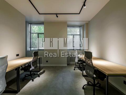 комерційна за адресою Богдана Хмельницького вул., 9