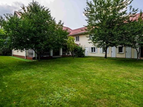 комерційна за адресою Зоряна вул., 8