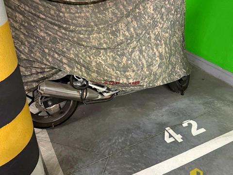 паркомісце за адресою Андрія Верхогляда вул. (Михайла Драгомирова), 20