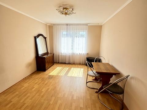 квартира за адресою Миколи Лаврухіна вул., 8