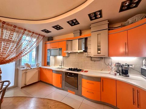 квартира по адресу Александра Олеся ул., 24