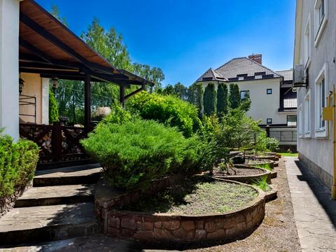 дом по адресу Демидівська ул., 1