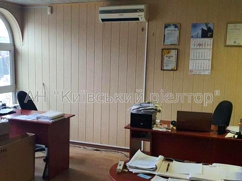 комерційна за адресою Хоменка, 21 а