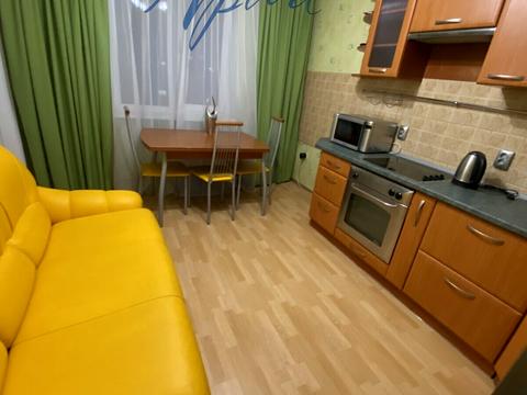 квартира за адресою Анни Ахматової вул., 41