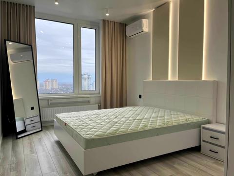 квартира за адресою Дніпровська набережна вул., 20-Б