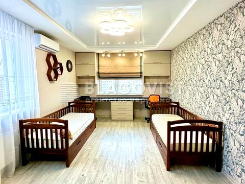 квартира по адресу Софии Русовой ул., 5