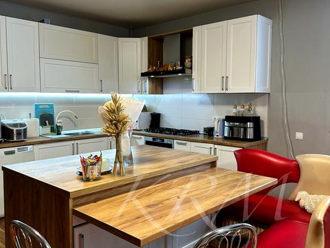 будинок за адресою смт. Брюховичі, Ряснянська вул.