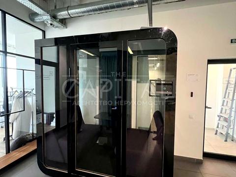 комерційна за адресою Марка Безручка вул., 24