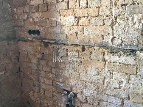 комерційна за адресою Саксаганського вул., 84-86