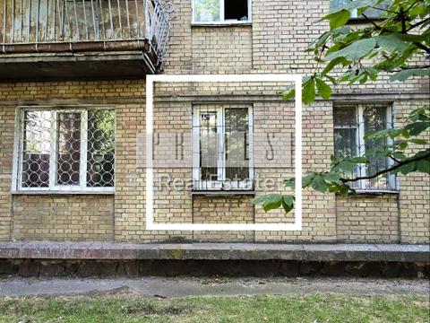 квартира по адресу Строителей ул., 1