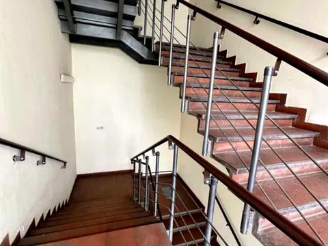 комерційна за адресою Дениса Монастирського вул. (Василя Сурікова), 3