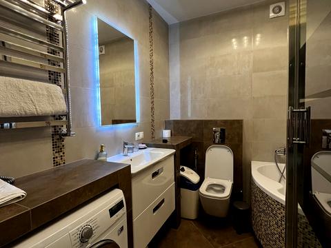 квартира за адресою Зоряна вул., 6