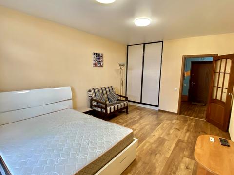 квартира за адресою Сім'ї Кульженків вул. (Петра Дегтяренка), 33