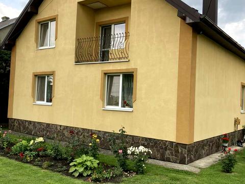 дом по адресу Леся Українка, 4